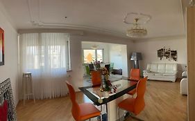 Vienna & Enjoy 'S